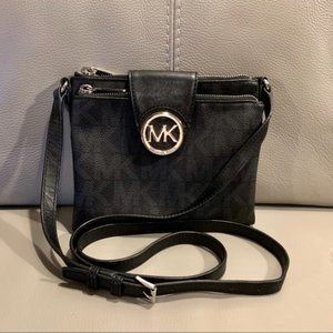Michael Kors Jet Set Black Crossbody Purse